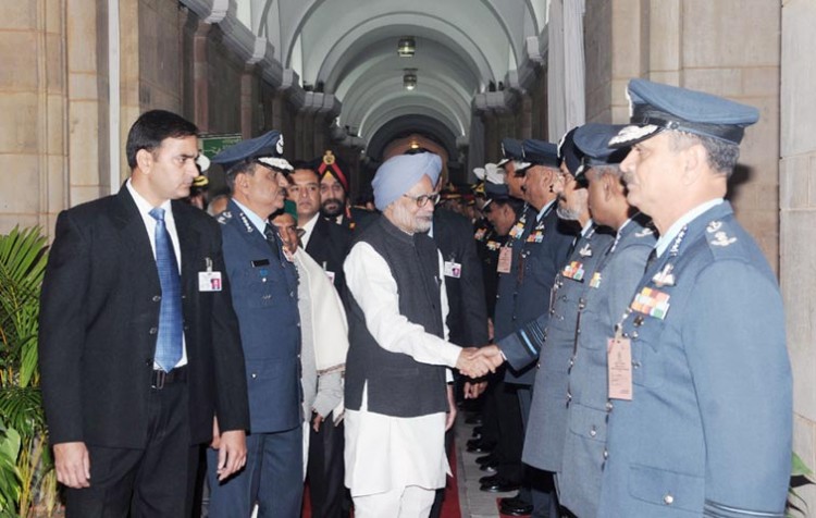 manmohan singh and commanders of the armed forces