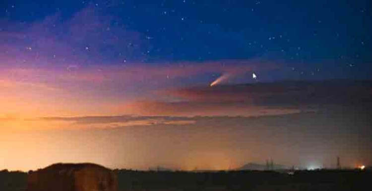 see the rare comet in the sky
