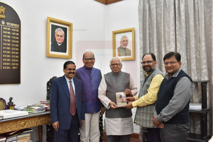 call on the governor ram naik of accredited journalists