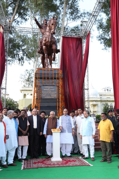 the unveiling of the grand statue of chhatrapati shivaji maharaj