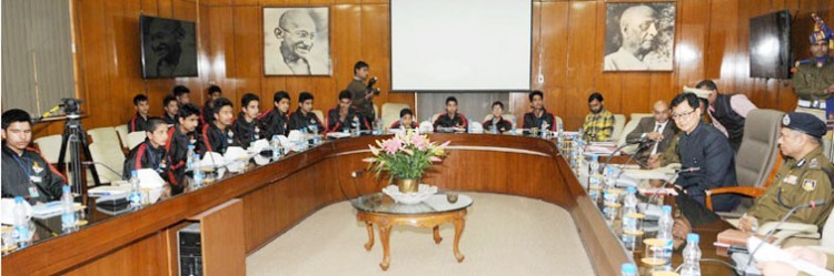 minister of home affairs met with kashmiri students
