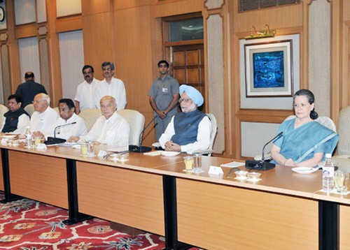 manmohan singh chairing the all party meeting on naxal violence