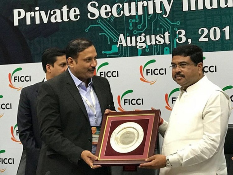 up police adg anand kumar get ficci award for best category