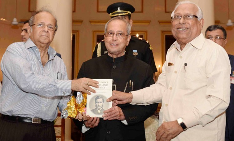 president pranab mukherjee received the first copy of the book