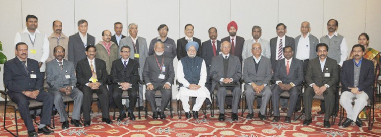 indian scientists with pm manmohan singh