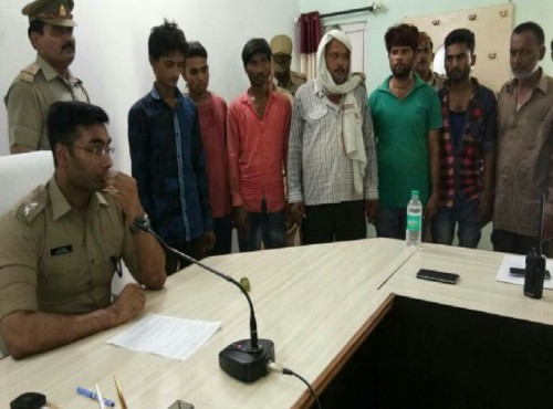 aslehdhari traffickers arrested in pratapgarh