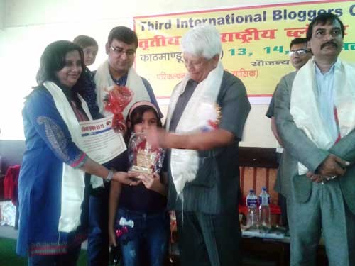 kk yadav and his wife honored in nepal
