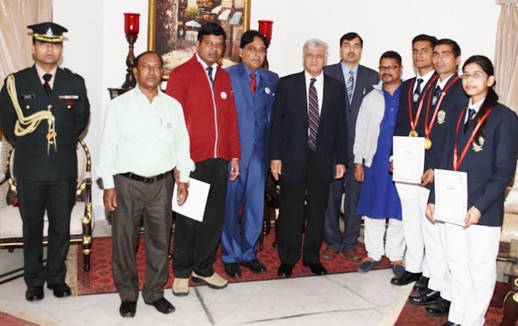 governor, nss team honored