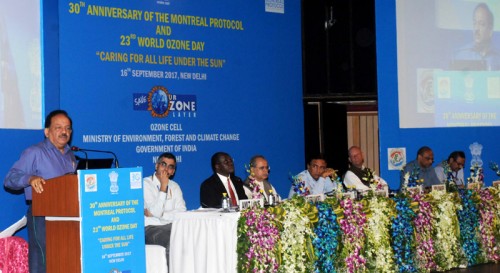 dr. harshvardhan in world ozone day program