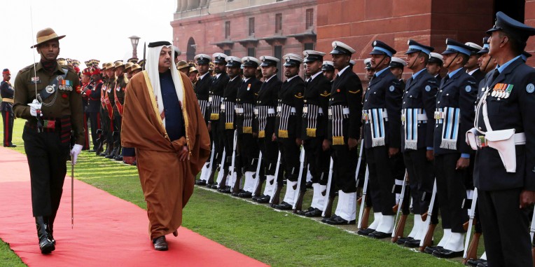 कतर के रक्षामंत्री को गार्ड ऑफ़ ऑनर