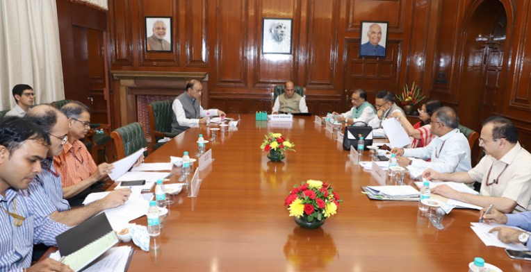 गृहमंत्री ने की उच्चस्तरीय समिति की बैठक