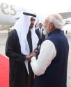 मोदी ने किया यूएई के राष्ट्रपति का स्वागत