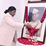 राष्ट्रपति की नेताजी को पुष्पांजलि!