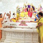 योगी ने किए श्रीराम दरबार के दर्शन