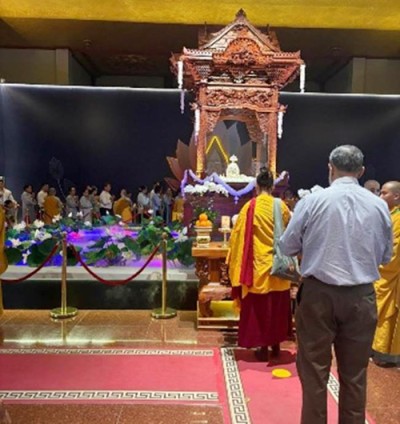 darshan of the sacred relics of lord gautam buddha
