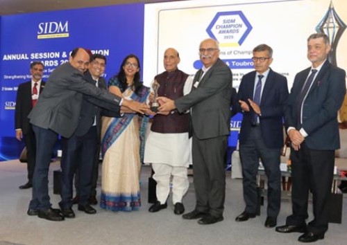 defense minister says private sector will prove to be a game changer in the defense sector