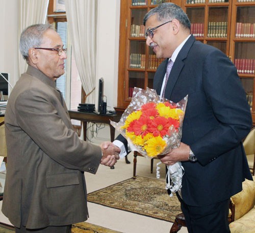 pranab mukherjee and sundaresh menon