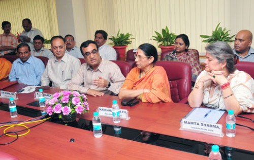 hudco to improve living conditions of destitute women