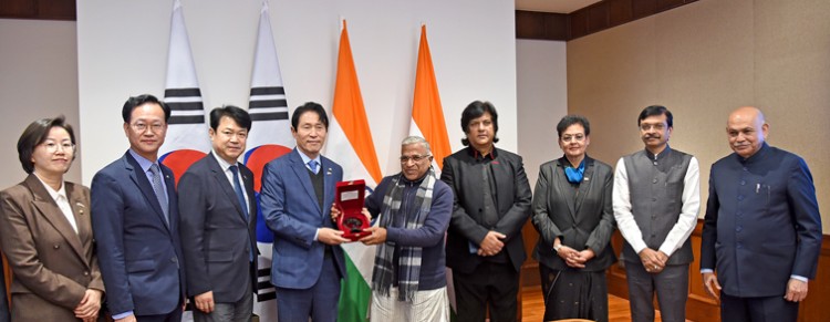 parliamentary representatives from the republic of south korea visit india