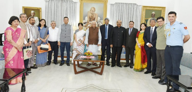 governor meets ambassadors and entrepreneurs