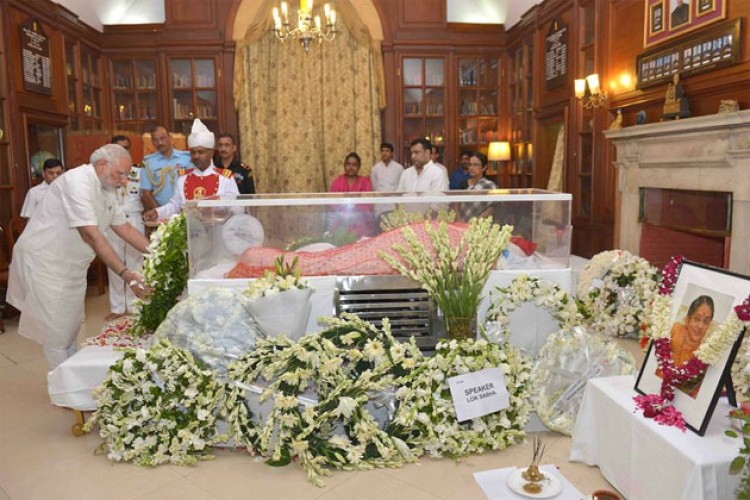 first lady, shubra mukherjee, tributes