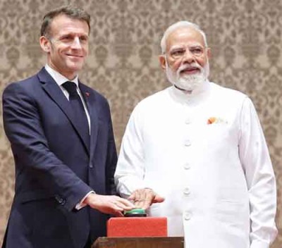 emmanuel macron and pm narendra modi