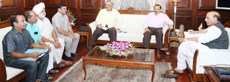 refugees from pakistan meet home minister