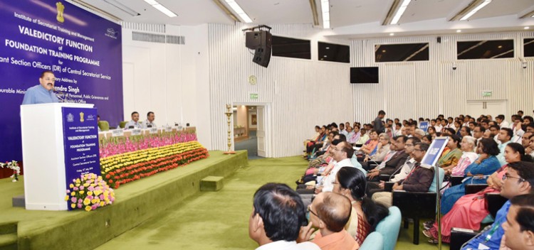 dr. jitendra singh addressing the  training programme for assistant section officers