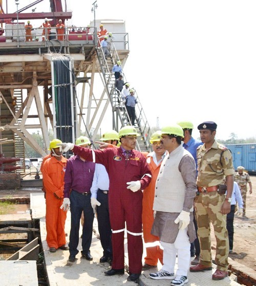 minister of petroleum ministry visits assam