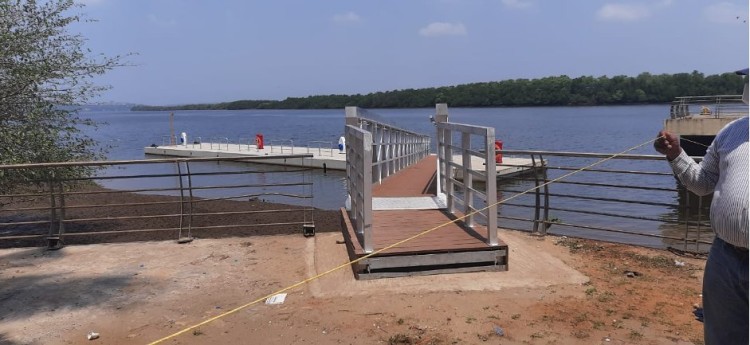 virtually inaugurated 'concrete floating jetty' at old goa in presence of goa