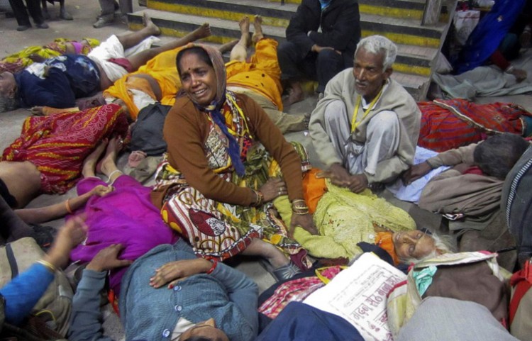 stampede at allahabad station after maha kumbh mela