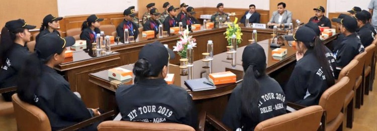 students of manipur came to delhi on national unity visit