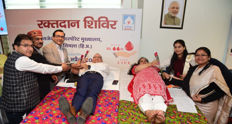 blood donation camp at sjvn corporate headquarters, shimla