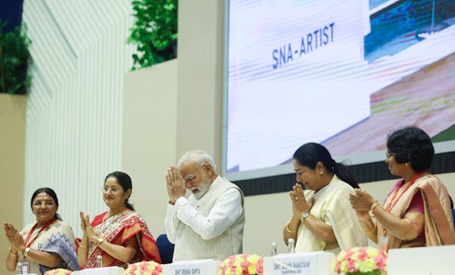 prime minister narendra modi's salute to women power