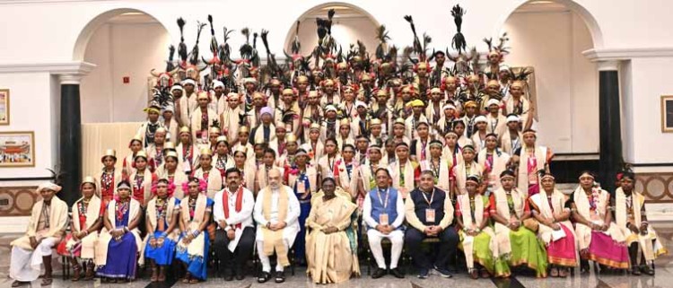 bastar delegation meets president droupadi murmu