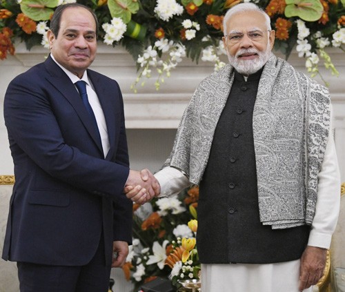 president abdel fattah al sisi warmly calls on the prime minister