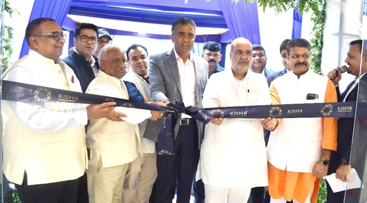 kishna launched jewelry showroom in moradabad