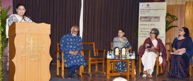 smriti irani addressing at the inauguration of the textiles exhibition revisiting gandhi