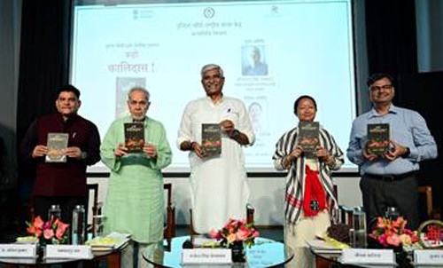 yugal joshi's book 'kaho kalidas' published