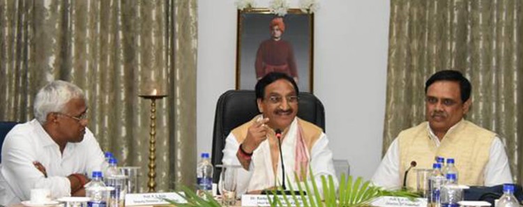 hrd minister visits iit guwahati