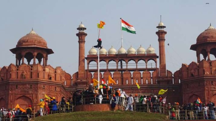 kisan tractor rally turned into an attack on delhi and red fort