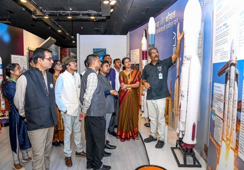 jharkhand journalists visited the thumba equatorial rocket launching station
