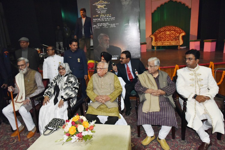 governor has recited the historical memoirs of bahadur shah