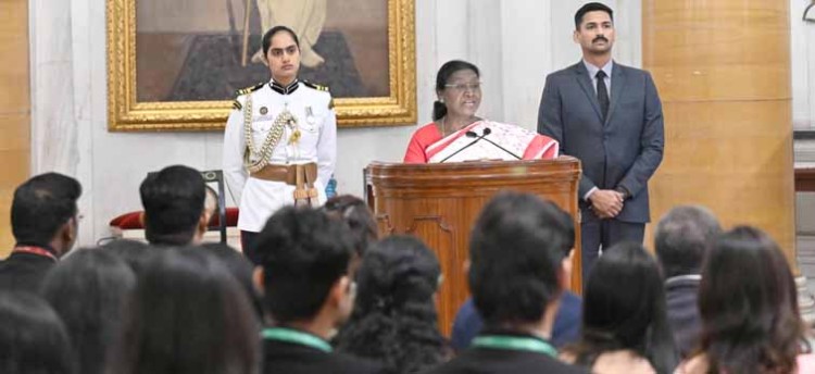 president droupadi murmu has high expectations of ias officers
