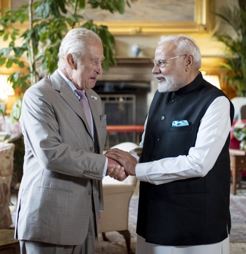 prime minister narendra modi meets king charles