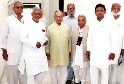 rajendra singh sachar, akhilesh yadav and other