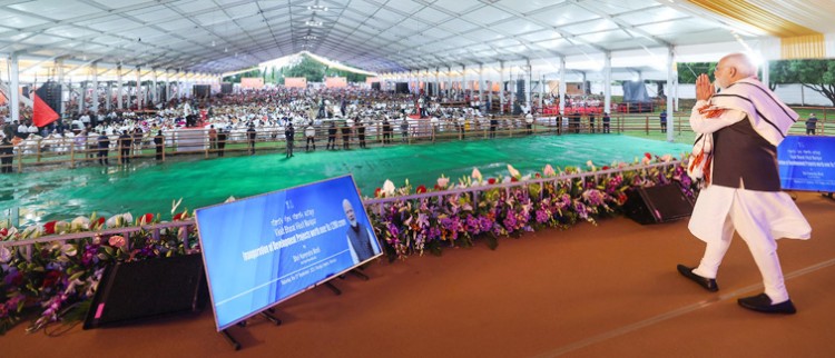 narendra modi gets grand welcome on his first visit to manipur after violence