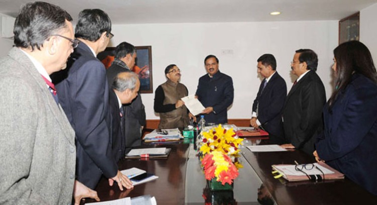 tarun vijay meeting the minister of tourism dr mahesh sharma