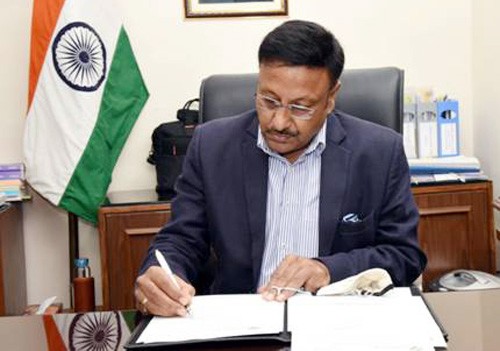 rajeev kumar takes over as ec