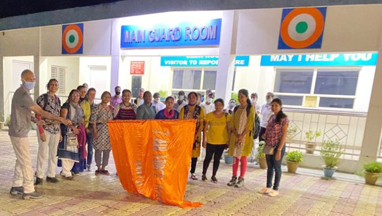 air force hospital personnel post travel team leaves for garhwal